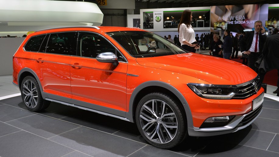 01-2015-volkswagen-passat-alltrack-geneva-1.jpg